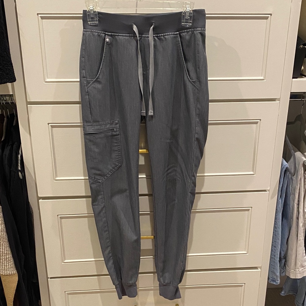 Figs jogger scrub pants